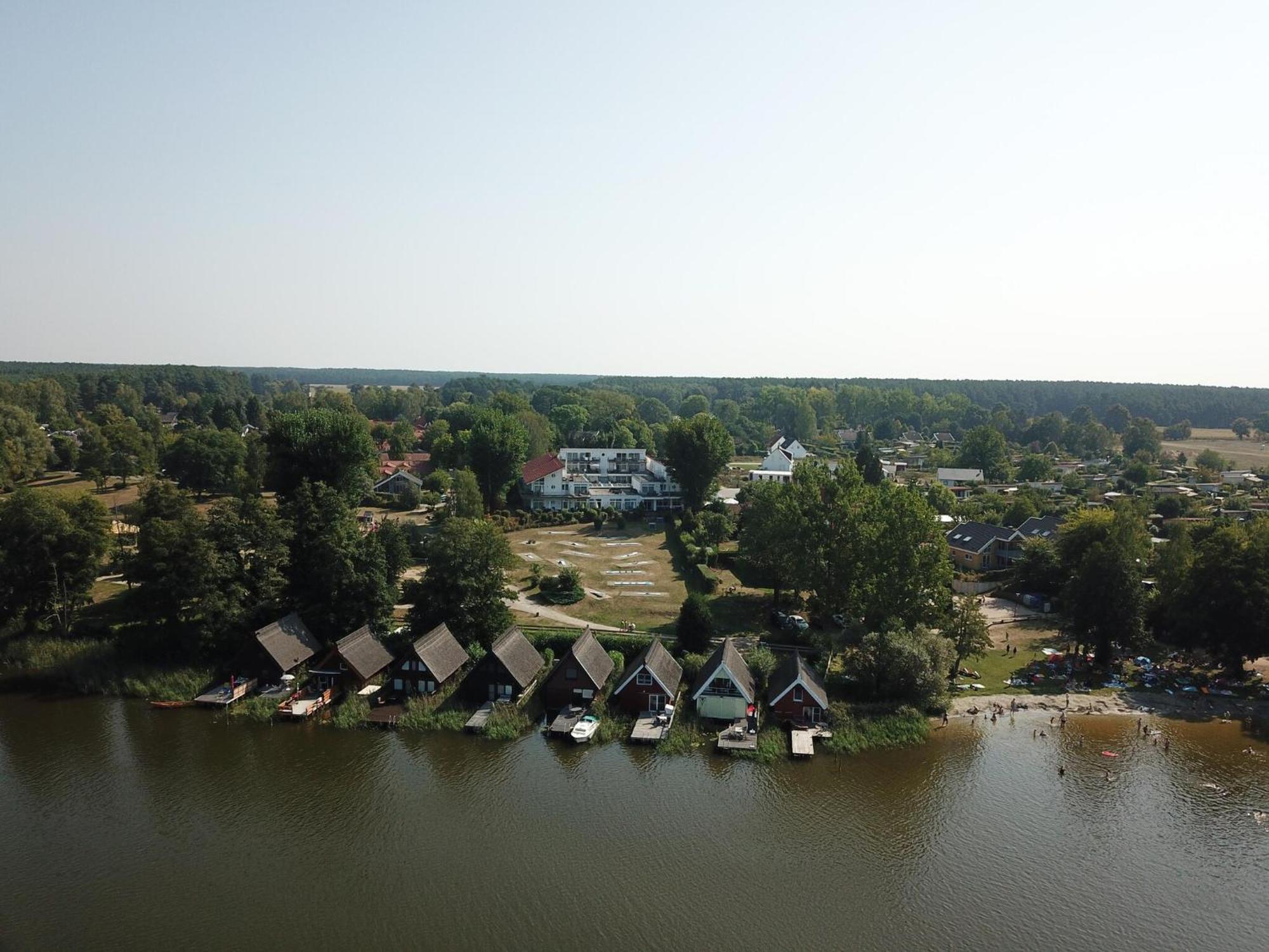 Holiday Park Mirow, Гранцов Экстерьер фото
